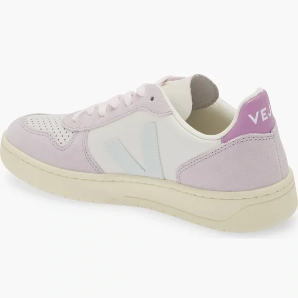 NIB. VEJA Women's V-10 Leather Sneakers, Gravel/Menthol/Parme, Size EUR38 (US7) - Picture 2 of 7